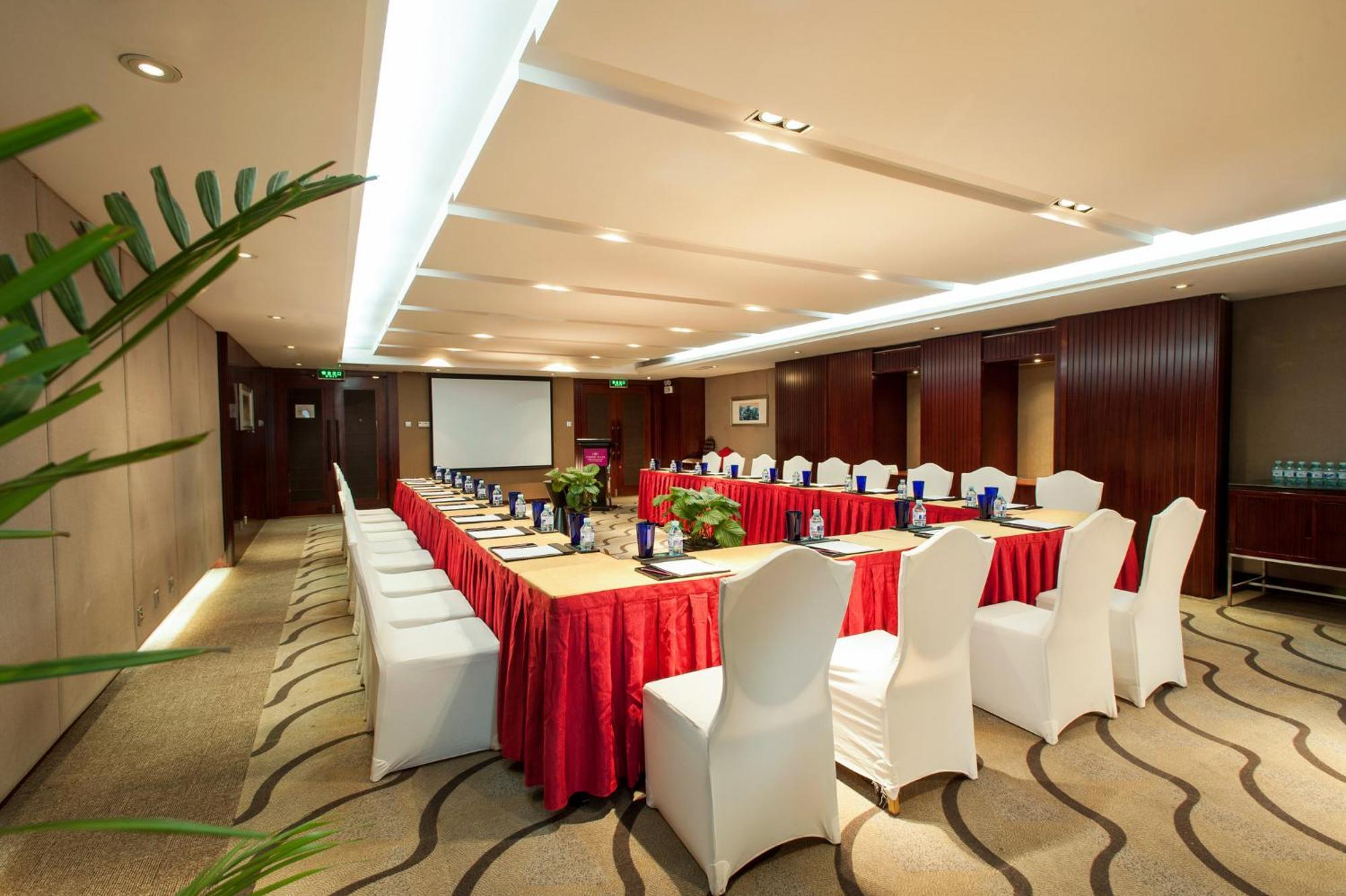 Crowne Plaza Zhongguancun By Ihg Hotel 5*
